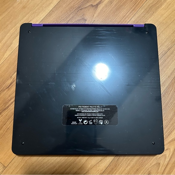 ABH Norvina Vol 1 Eyeshadow Palette - Picture 5 of 5